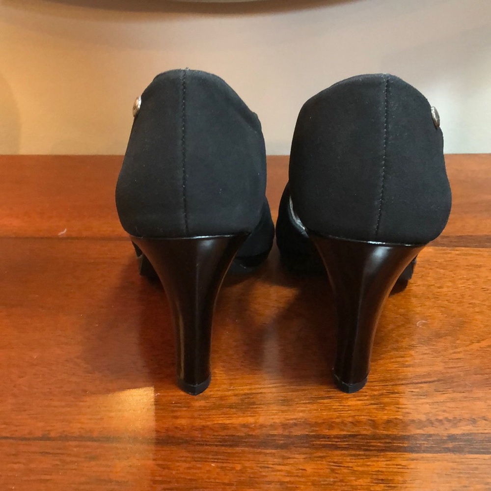 Shoes - Picture 2 of 4
